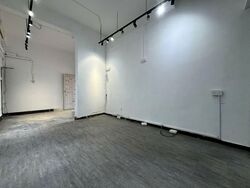Ang Mo Kio Avenue 6 (D20), Shop House #610368571
